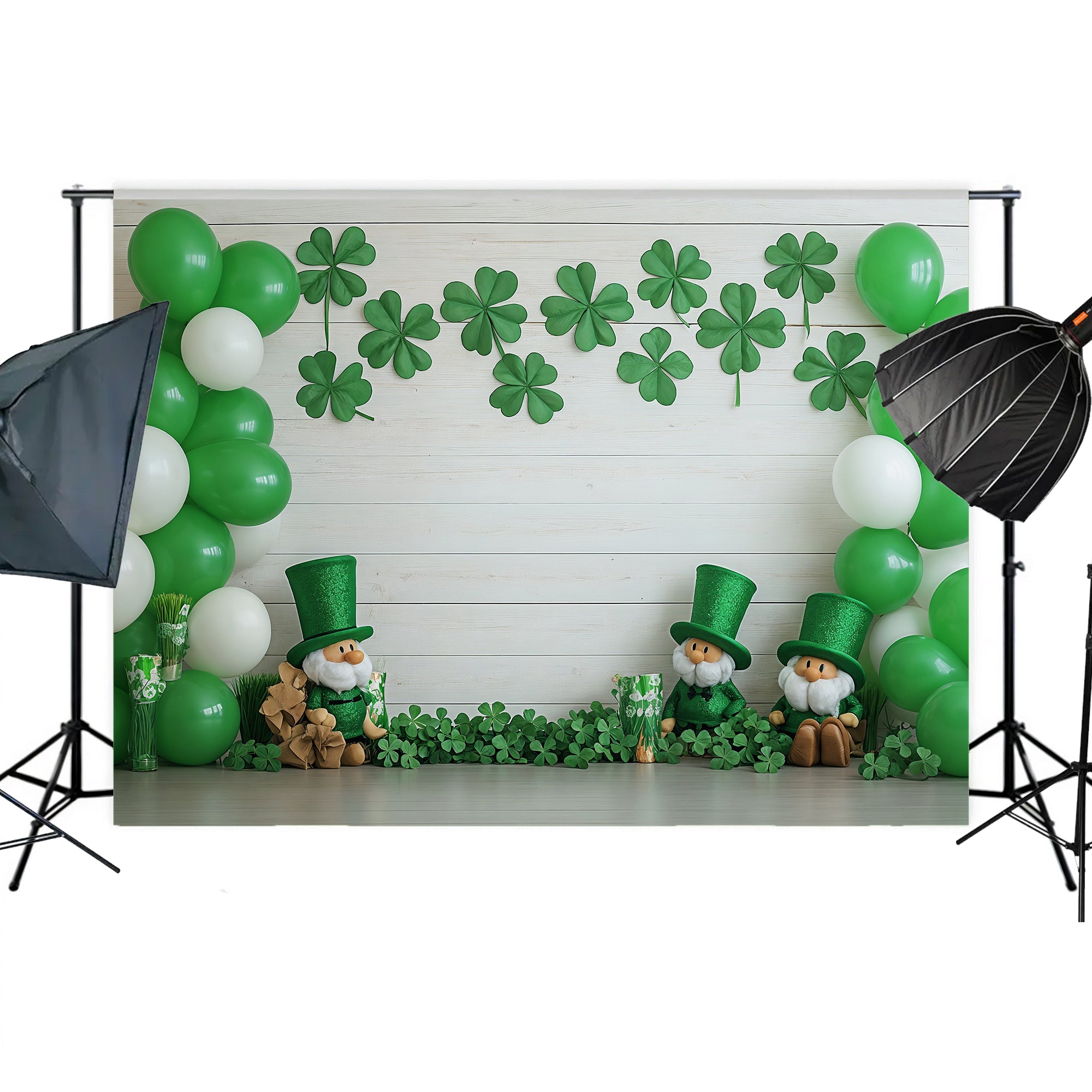 Rustic Shamrock & Gnome Gathering Backdrop